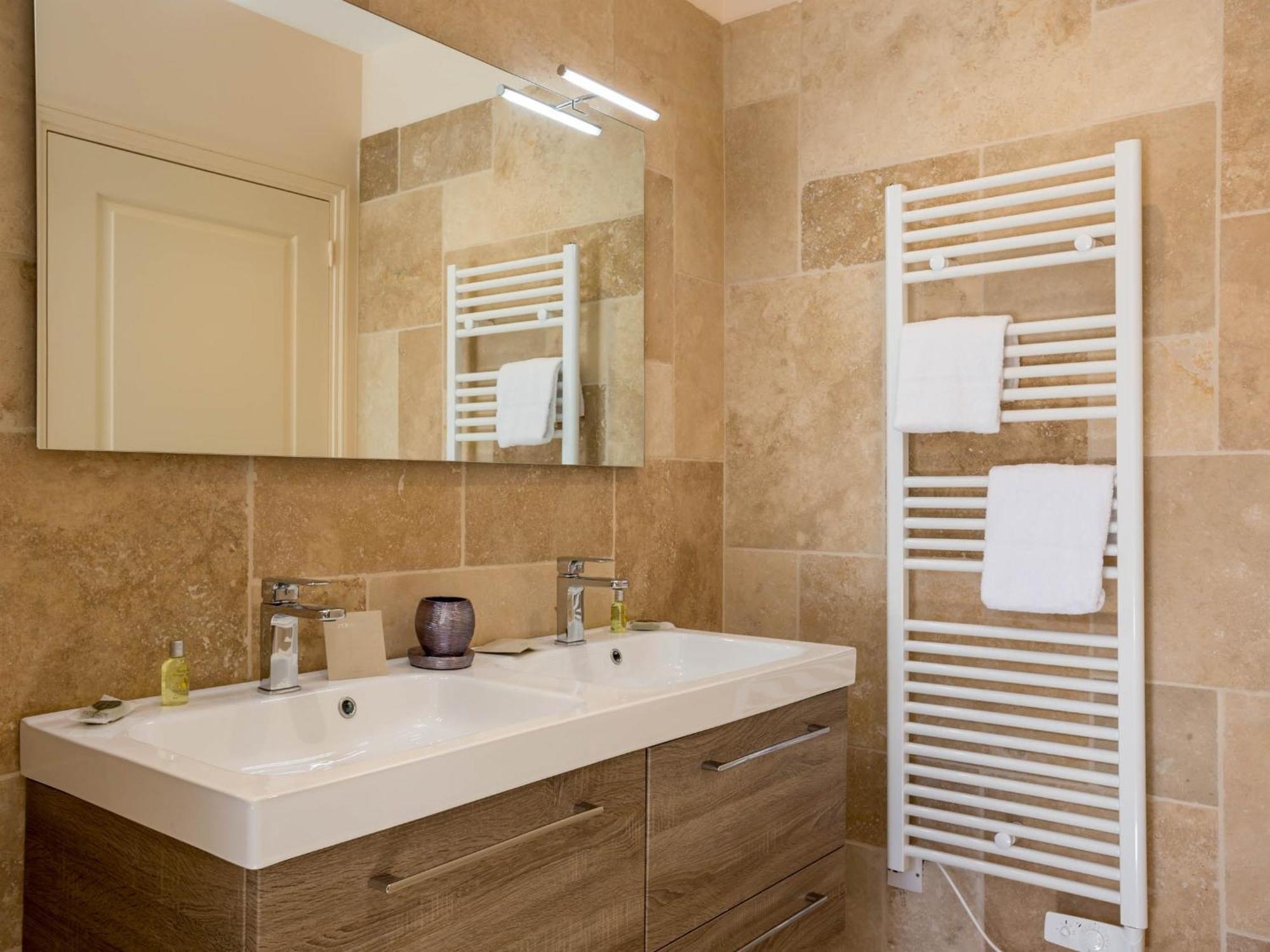 Le Cara - 4 Appartements Calmes Et Chics Au Coeur De Beaune Beaune  Pokoj fotografie