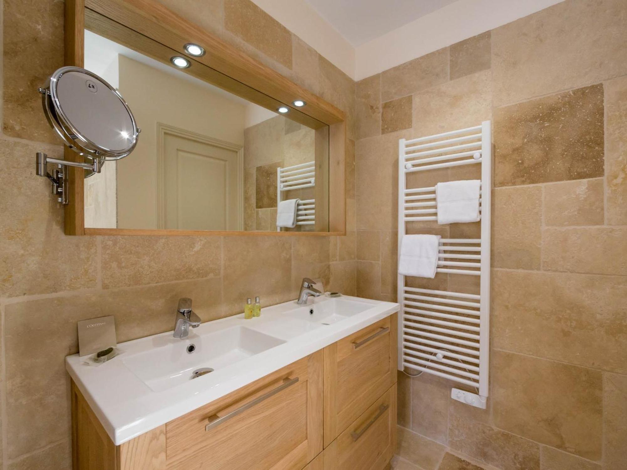 Le Cara - 4 Appartements Calmes Et Chics Au Coeur De Beaune Beaune  Pokoj fotografie